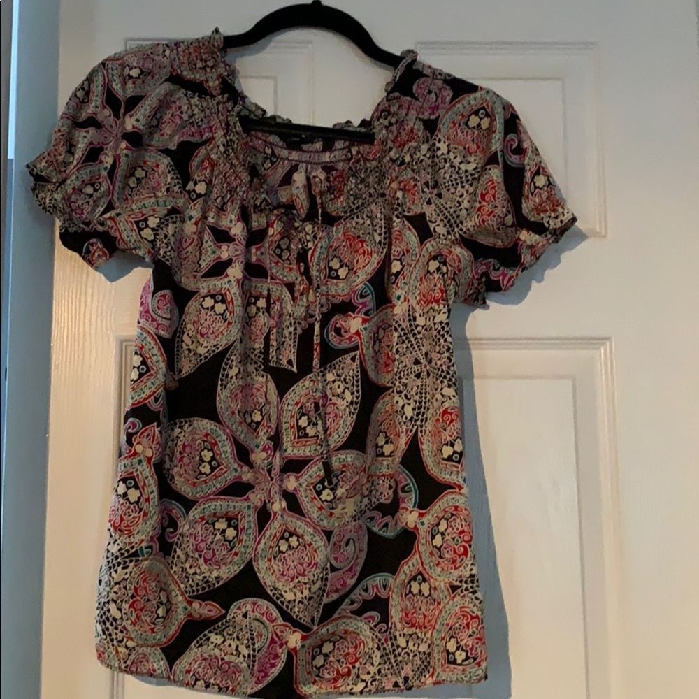Off-The-Shoulder blouse.